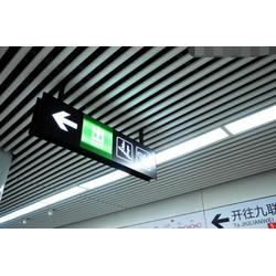 成祥廣告 專業(yè)打造南昌公路標(biāo)識牌、九江標(biāo)識牌及舞臺設(shè)計綜合解決方案